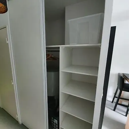 Lägenhet Studio Tout Equipe Ideal Pour 1 Ou 2 Personnes Nîmes